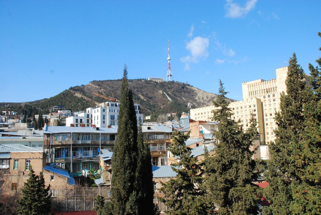 Center 4 You Hotel Tbilisi Exterior photo